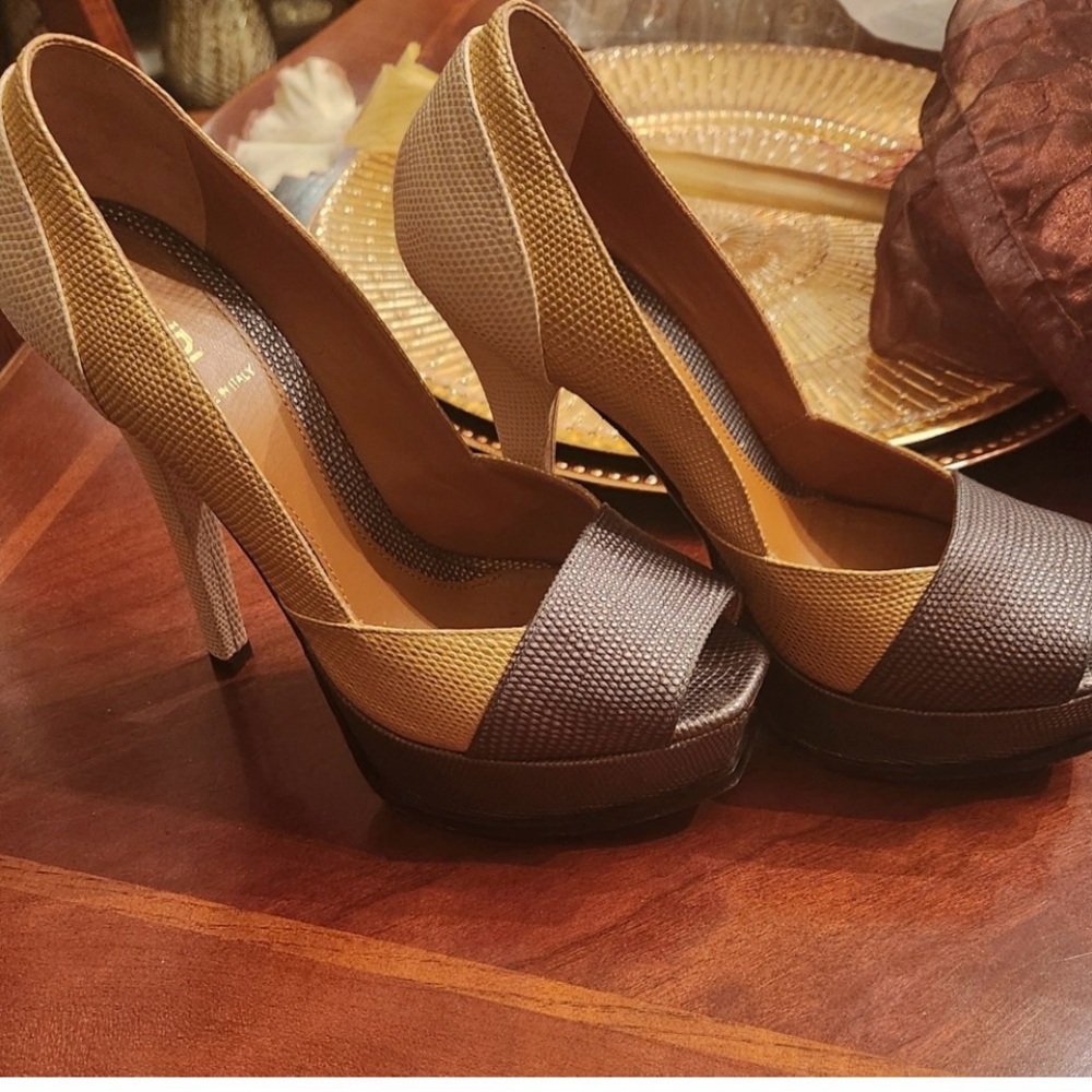 FENDI Two-Tone Peep Toe Heels